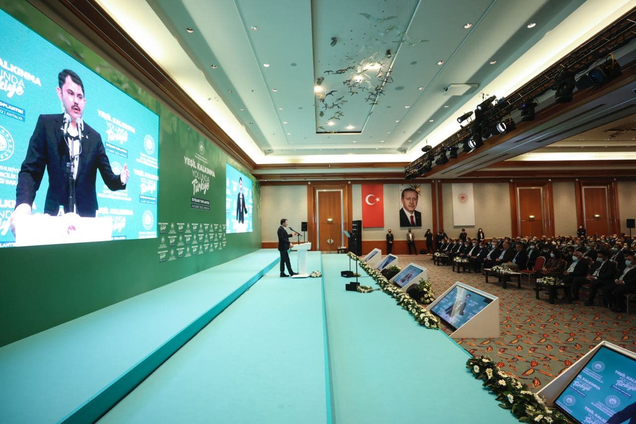 Çevre, Şehircilik ve İklim Değişikliği Bakanı Murat Kurum Yeşil Kalkınma Yolunda Türkiye İstişare toplantısının sonuç bildirgesini açıkladı