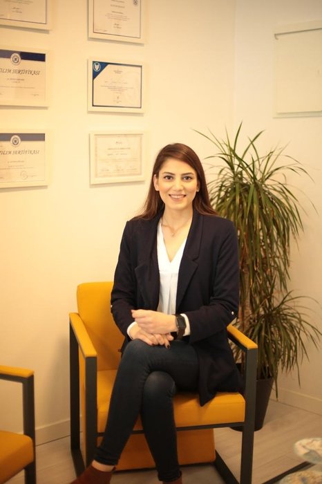 Müge Anlı canlı yayınına damga vuran dolandırıcılık! Ölen anneme benziyorsun diyerek...