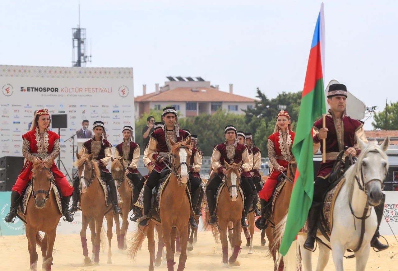 Emine Erdoğan’dan Etnospor Festivali’ne ziyaret