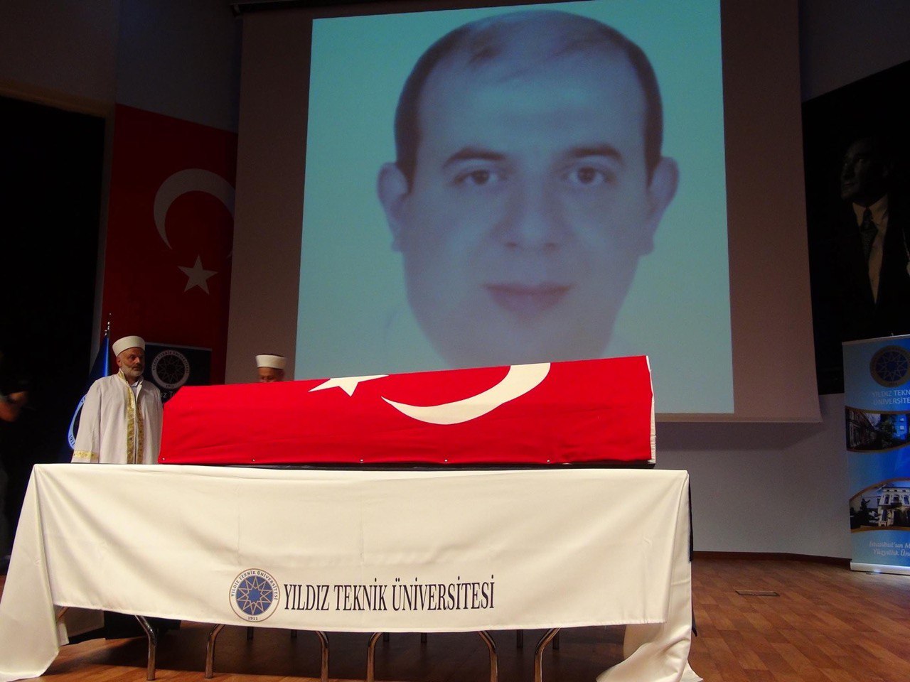Prof. Dr. İlhan Varank’ın ablası Ayşe Varank Arslantürk anlattı: Haksızlığa tahammül edemezdi