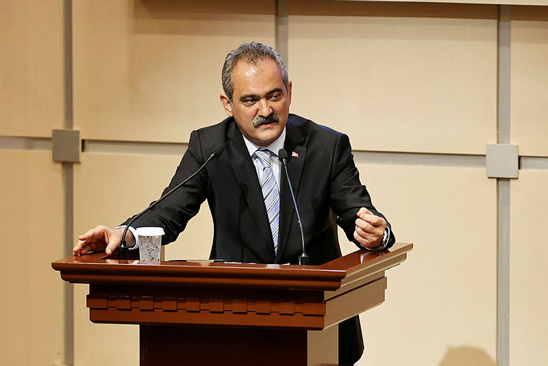 Milli Eğitim Bakanı Mahmut Özer’den “öğretmen atamaları” ile ilgili açıklama