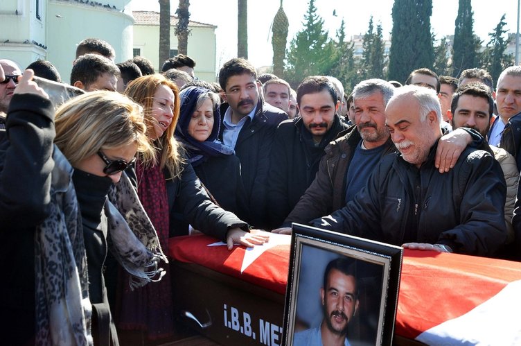 Şehit Fırat Çakıroğlu’nun babası CHP ve İYİ Parti’ye ateş püskürdü: Ne kadar vatan haini varsa bunlarda