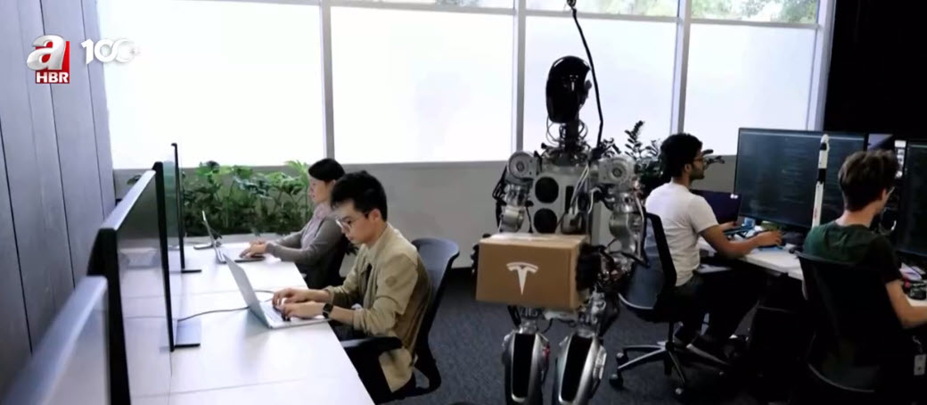 Bilim kurgu filmleri gerçek mi oluyor? “Tesla robotu mühendise saldırdı” iddiası