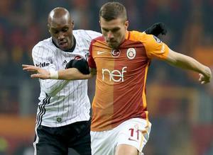 Podolskinin formasındaki dikkat çeken ayrıntı!