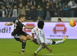 Sezonun ilk yarısını lider tamamladı