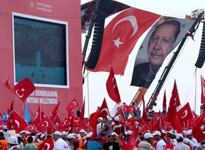 Demokrasi ve Şehitler Mitingi için milyonlar Yenikapıda