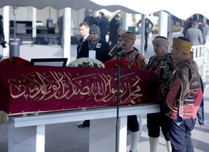 Mustafa Koçun cenazesinde Seymenler nöbet tuttu