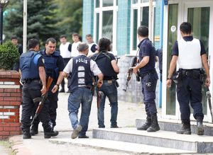 Trabzonda polise hain saldırı: 2 şehit, 6 yaralı