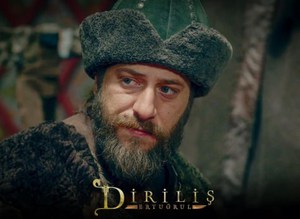Dirilişte şok ayrılık!