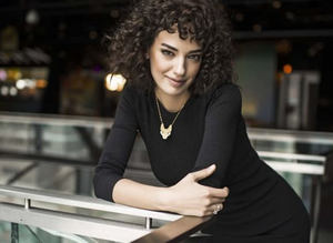 Ünlülerin makyajsız halleri şaşırttı!