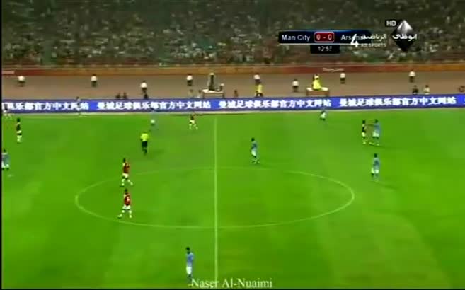 Hazırlık maçında kadın hakemin zor anları