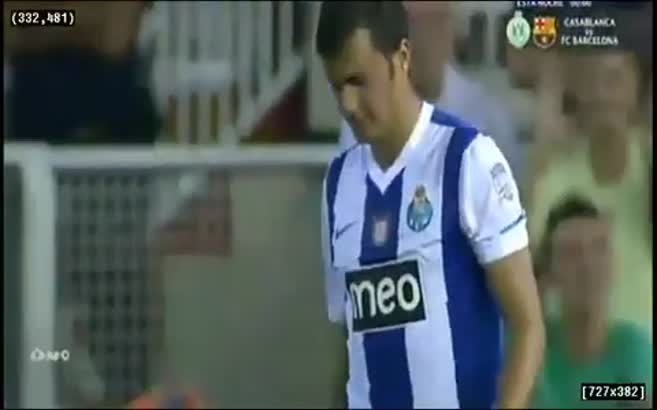 Penaltıyı topuğuyla kurtardı!