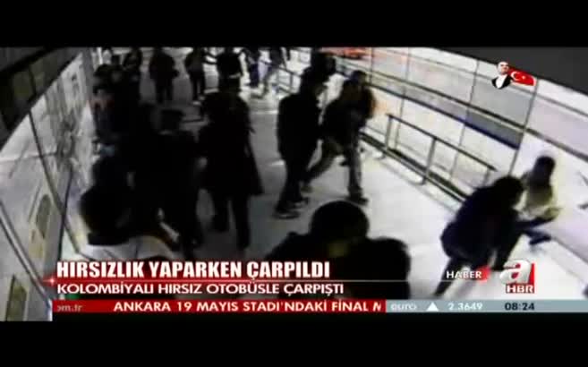 Hırsızlık yaparken çarpıldı