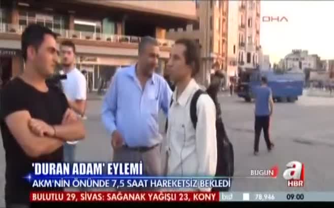 Taksim'de sıradışı bir eylem