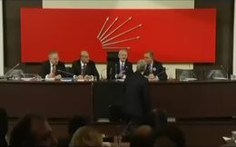 Kılıçdaroğlu mikrofonu açık unutunca...