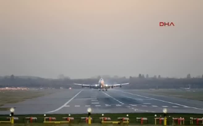 Yolcu uçağı yürekleri ağıza getirdi