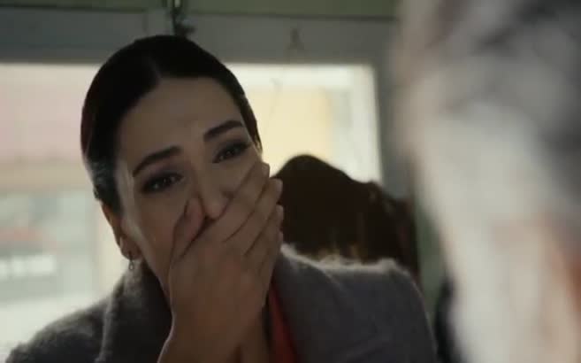 Feride'den duygulandıran şarkı!