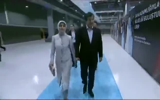 Ahmet Davutoğlu'na sevgi seli