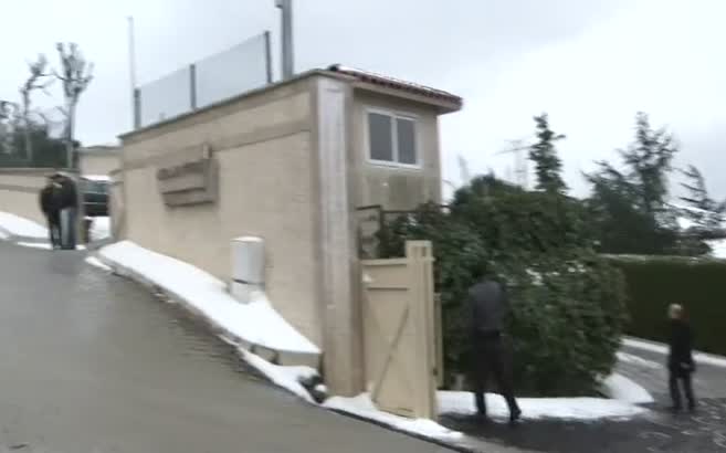 Aziz Yıldırım'ın sokağında bomba paniği