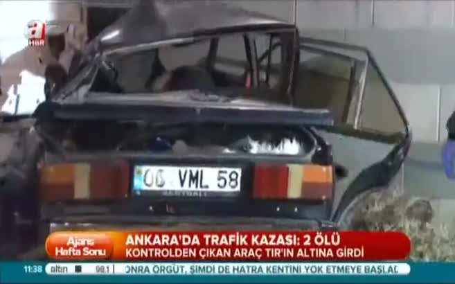 Otomobil tırın altına girdi: 2 ölü
