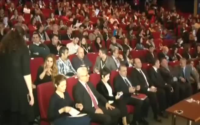 Graham Bell hologramla teknoloji zirvesine katıldı