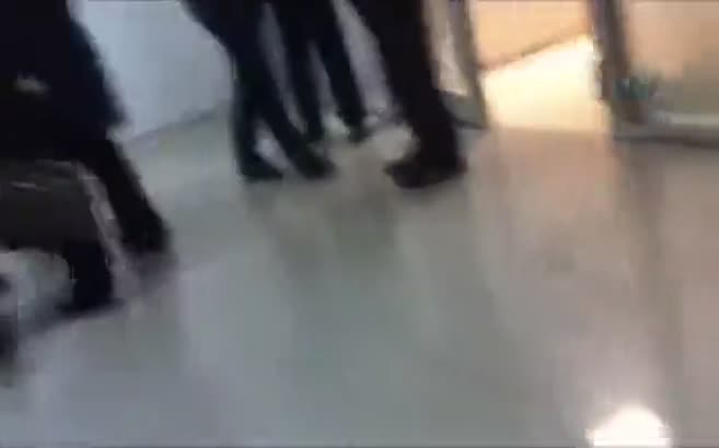 Polisler ve avukatlar arasında gerginlik