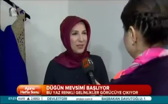 Renkli gelinlikler geliyor