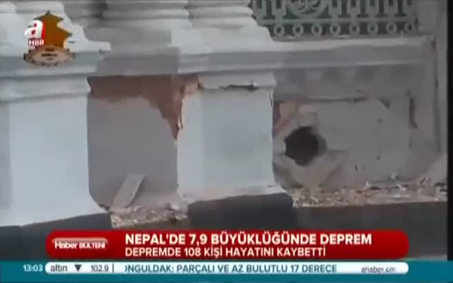 Nepal 7,9 ile sarsıldı