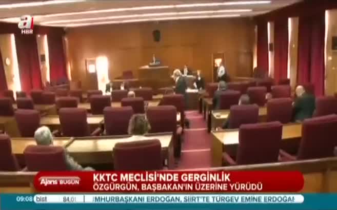 KKTC Meclisi'nde kavga çıktı