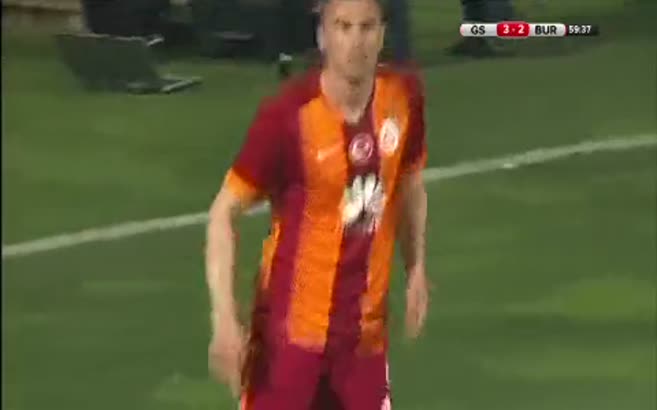 Bursaspor 2- Galatasaray 3 Burak Yilmaz (Dk.60)