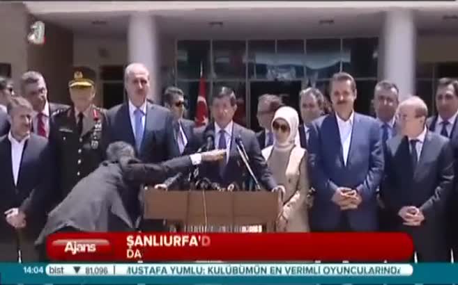 Başbakan Davutoğlu yaralıları ziyaret etti