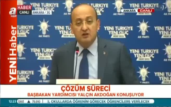 Akdoğan'ın sözleri salonu ayağa kaldırdı