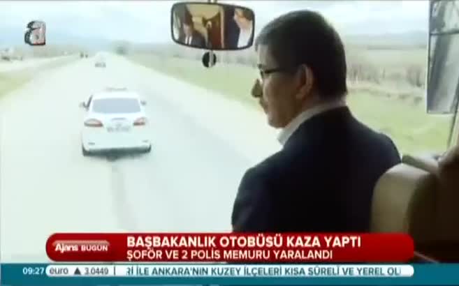 Makam otobüsü kaza yaptı