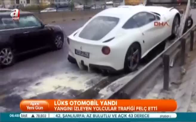 Yanan otomobil trafiği felç etti