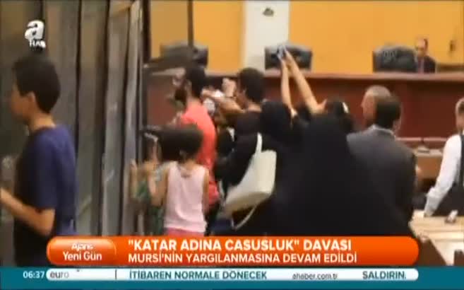 Mursi yine hakim karşısında