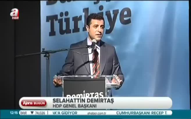 HDP Türk bayrağına düğüm attı