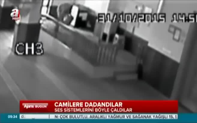 Cami hırsızları kamerada