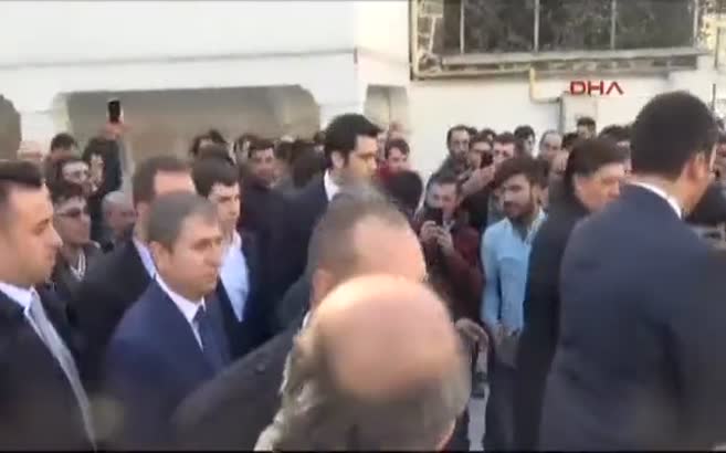 Vatandaştan Gül'e paralel uyarısı