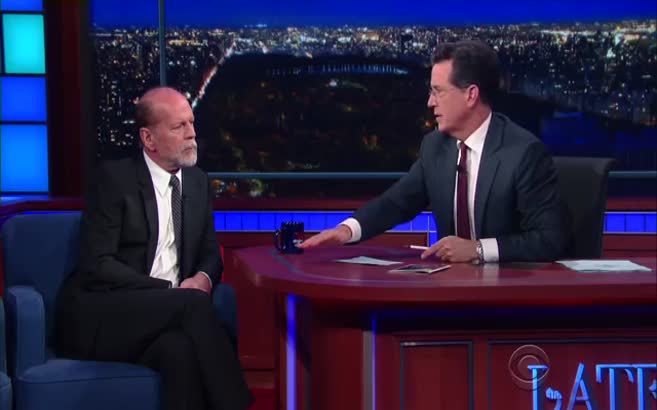 Bruce Willis sunucuyla kavga etti