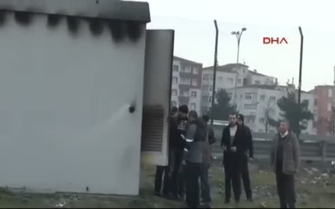 Metrobüs turnikesinde patlama