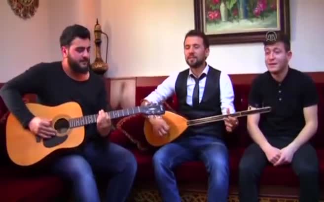 'Yerli otomobil' için şarkı yapıp klip çektiler