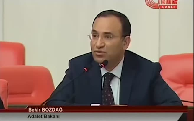 Bozdağ'ın Meclis'te ayakta alkışlanan o sözleri