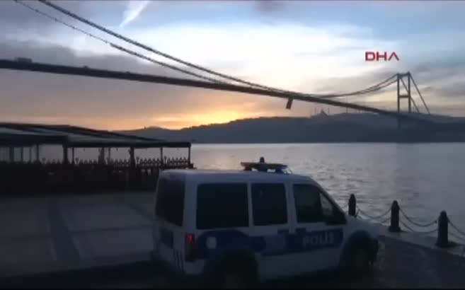 Rus savaş gemisi İstanbul Boğazı'ndan böyle geçtiler