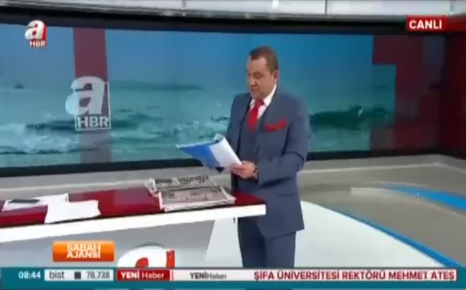 Erkan Tan, izleyicisinden gelen şiiri canlı yayında okudu