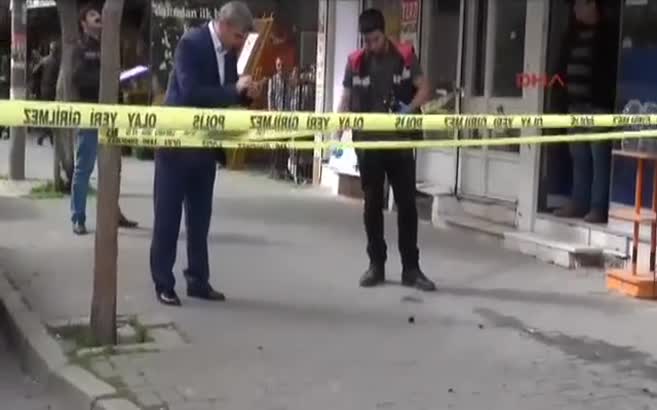 Avcılar'da çöp konteyneri yakınında patlama
