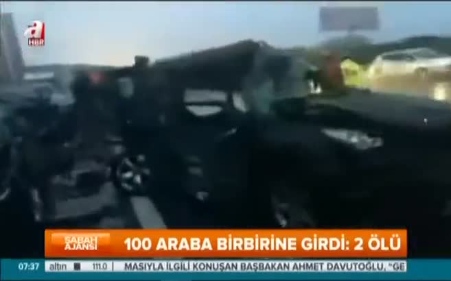 100 araç birbirine girdi