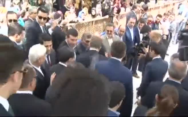 Başbakan, Eyüp Sultan'da helallik istedi