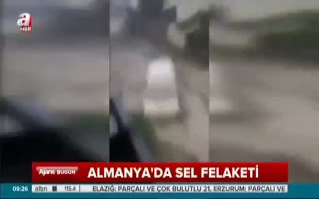 Sel araçları sürükledi
