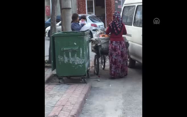 "Çöpten çıkan bebek" umut oldu