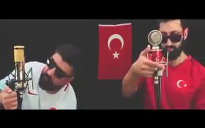 Eypio ft. Burak King - Ay Bizim Yıldız Bizim klibi